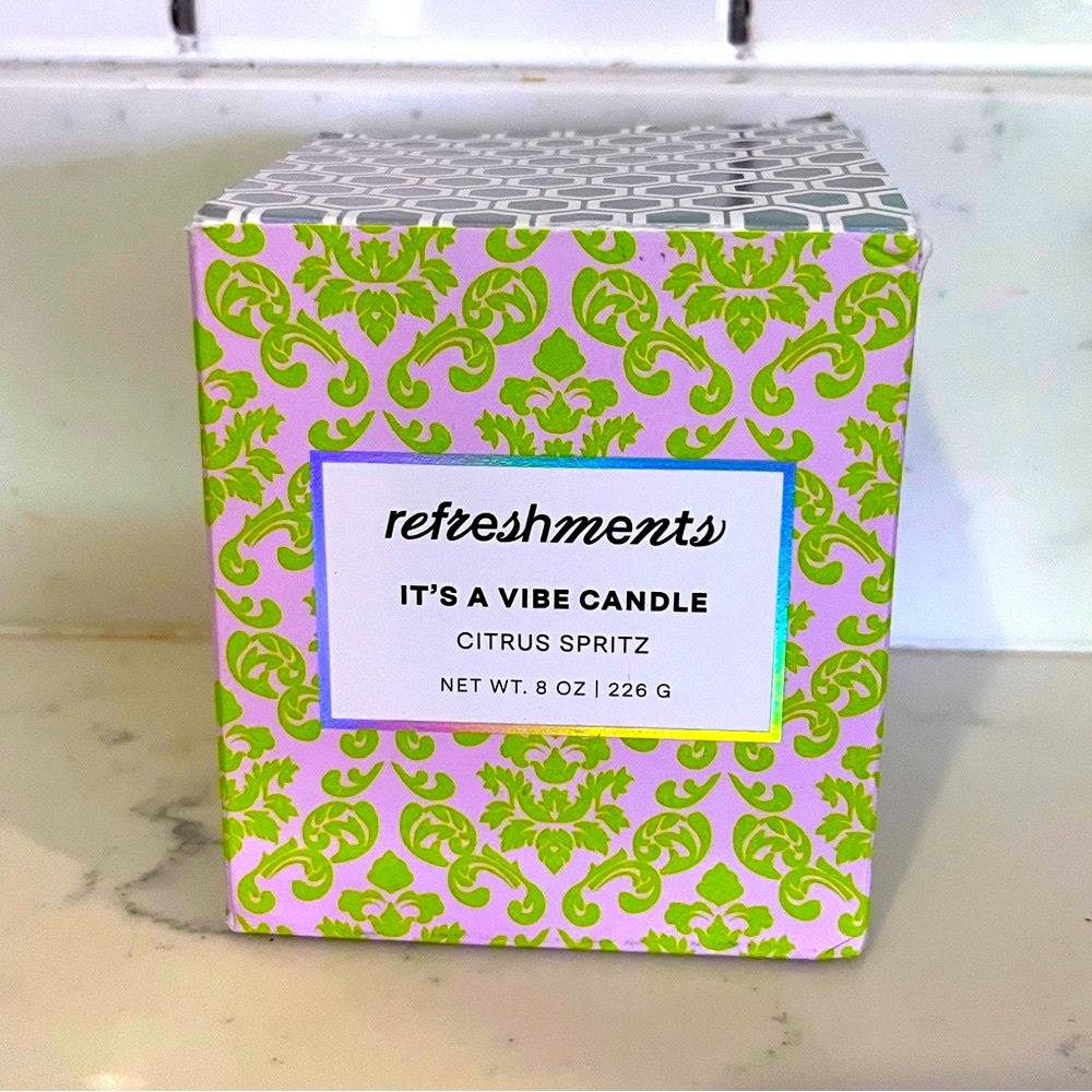 Ipsy Refreshments Candle - Picture 2 of 5